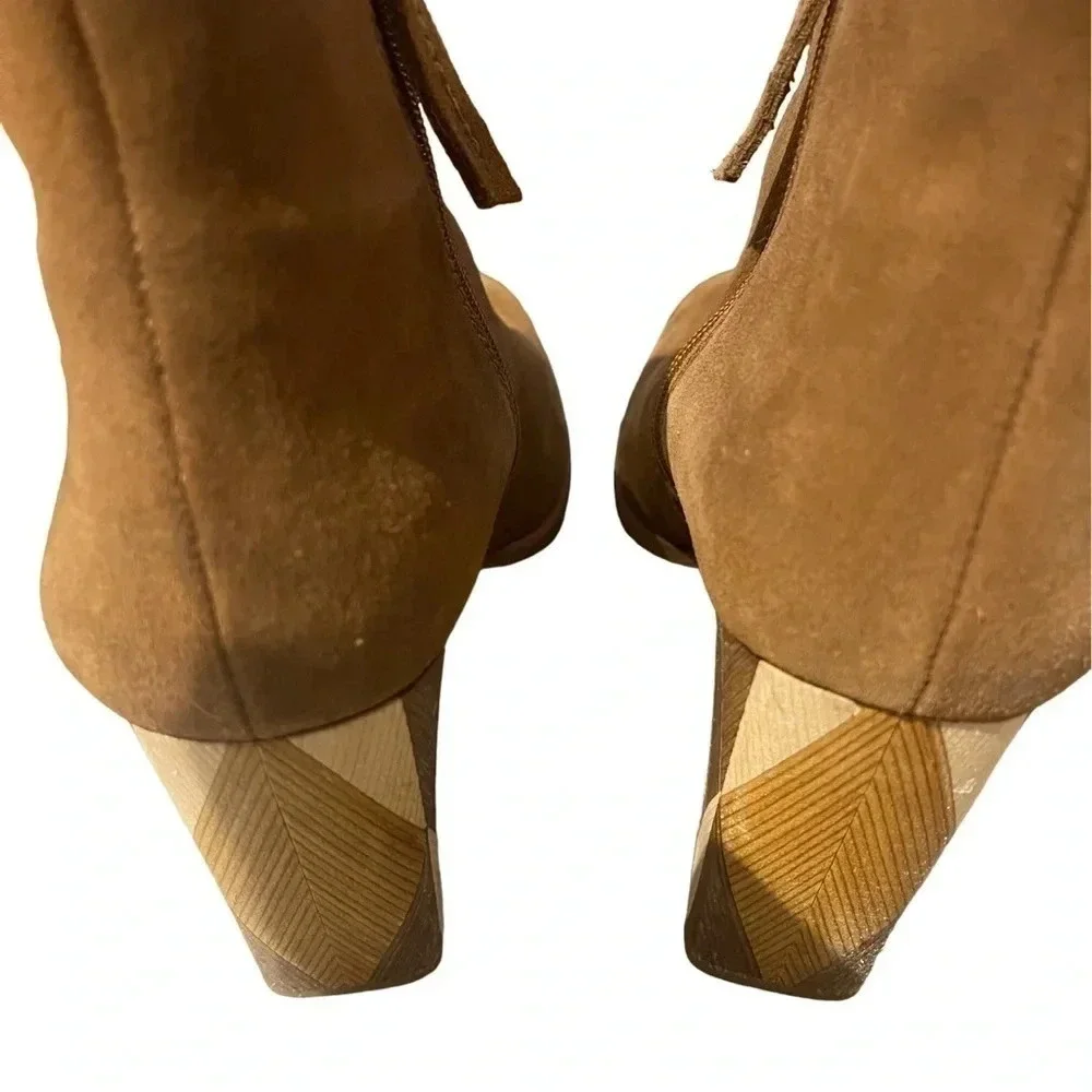 Matisse Metric Fawn Tan Suede Leather Booties. Size 9.5. EUC.